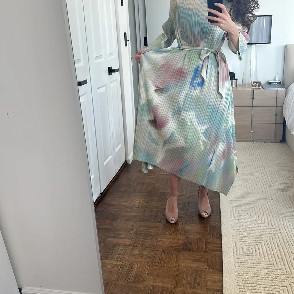 Gorgeous one of a kind flowy runway dress - Picture 6 of 6